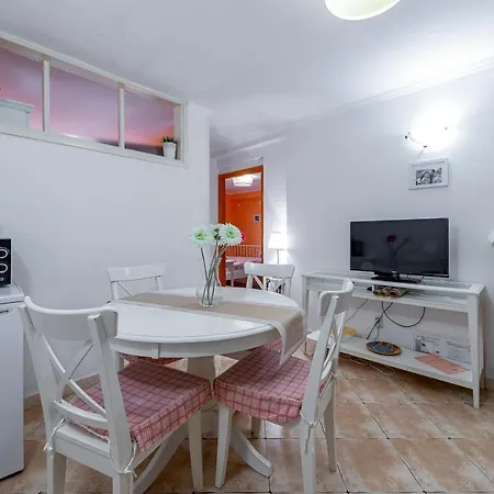 Vera Apartment